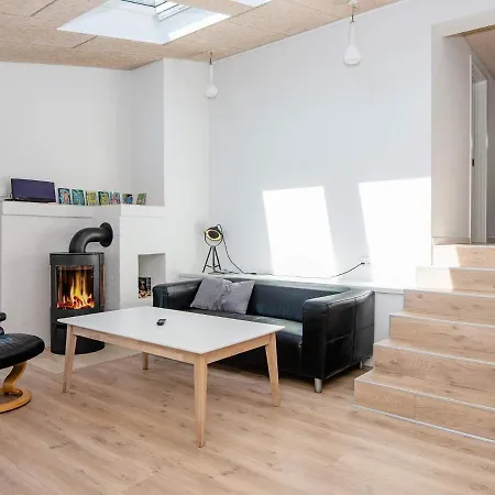 10 Person Holiday In Knebel *