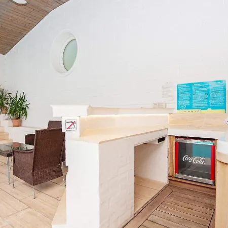 10 Person Holiday In Knebel